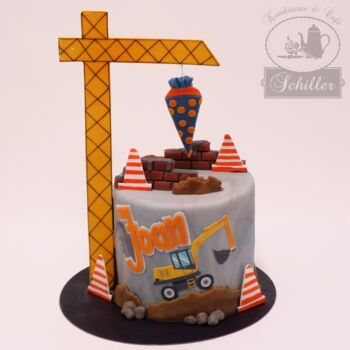 Schulanfang_konditorei schiller_schiller_konditorei_schiller cafe_schule_schulanfänger_torte_baustelle_junge_jungs_bauarbeitertorte