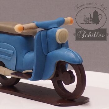 Radebeul_konditorei schiller_idee_schaustück_schokoladenschaustück_simson_kr51_kr51/1_kr51/2_schwalbe_blau_marzipan_schokolade_geschenkidee_geburtstag