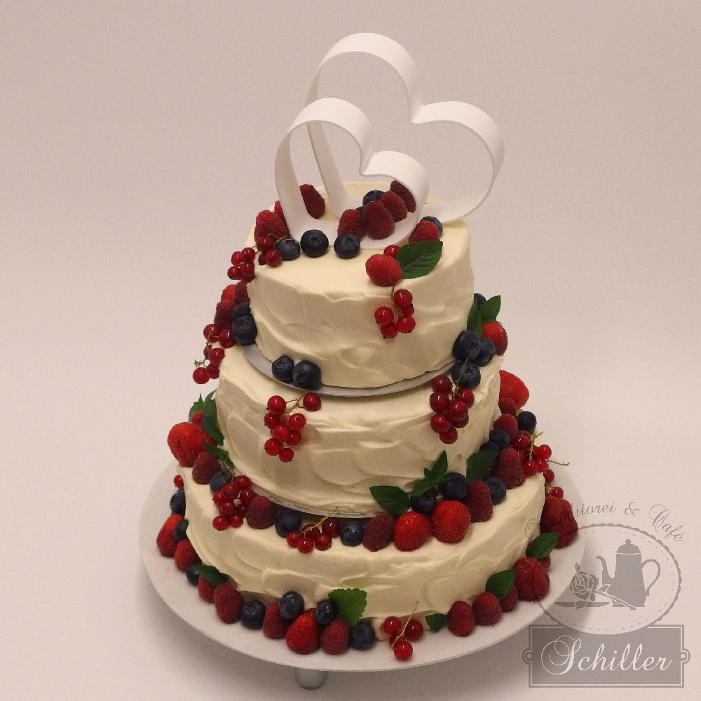 Hochzeitstorten Herzform Hochzeitstorten In 2020 Kuchen Und